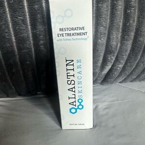 Restorative Eye Treatment - White